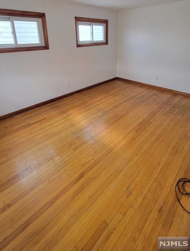 443 Thomas Ave, Lyndhurst NJ  07071-3117 exterior