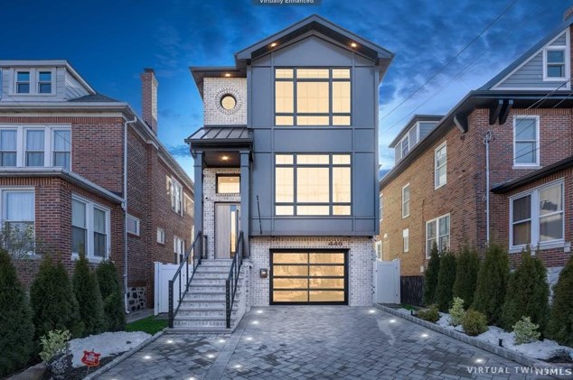 446 Greenmount Ave, Cliffside Park NJ 07010-1633 exterior