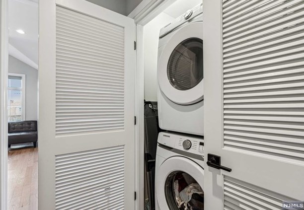 446 Greenmount Ave, Cliffside Park NJ 07010-1633 exterior