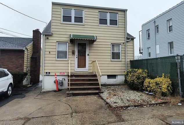 392 Jersey Ave, Fairview, NJ 07022