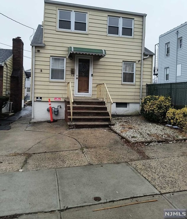 392 Jersey Ave, Fairview, NJ 07022