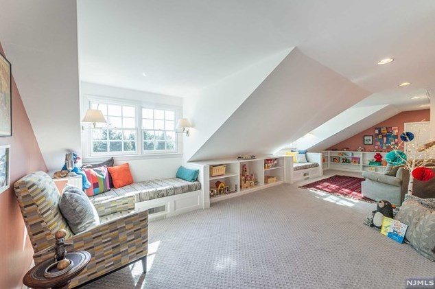 107 Heller Way, Montclair NJ 07043-2511 exterior