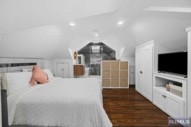 40 Palisade Ave, Bogota NJ  07603-1827 exterior