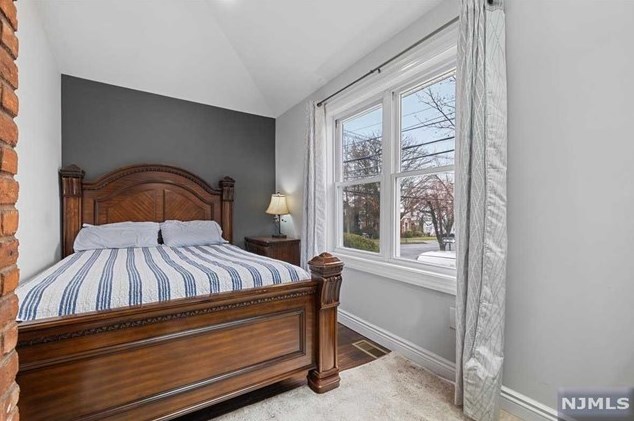 40 Palisade Ave, Bogota NJ  07603-1827 exterior