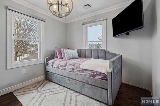 40 Palisade Ave, Bogota NJ  07603-1827 exterior