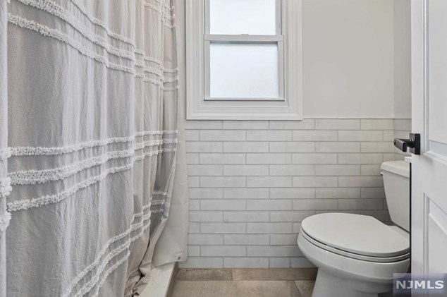 40 Palisade Ave, Bogota NJ  07603-1827 exterior