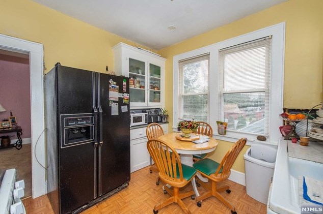 32 Montclair Ave, Clifton NJ 07011-2822 exterior