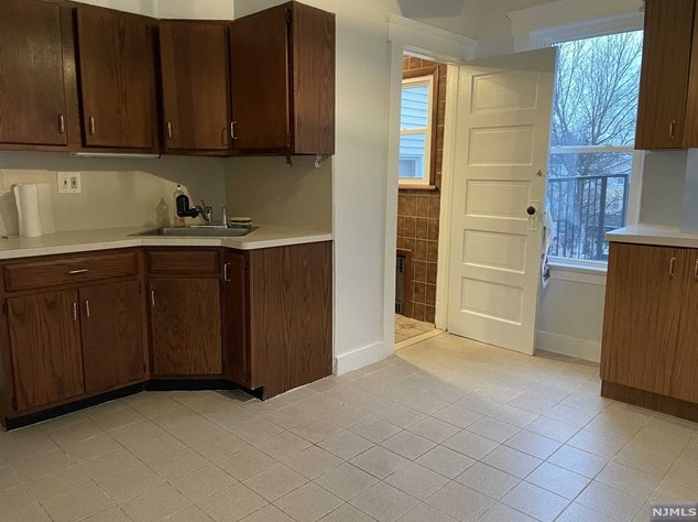 20 Bellevue Ave, Belleville NJ  07109-3509 exterior