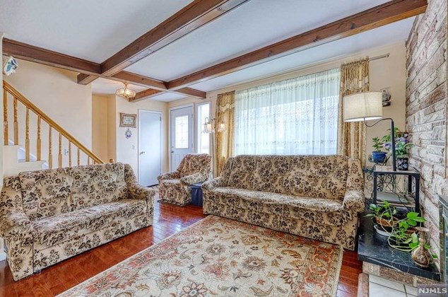 1244 12th St, Fair Lawn NJ  07410-2230 exterior