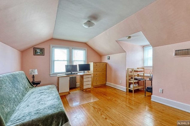 1244 12th St, Fair Lawn NJ  07410-2230 exterior