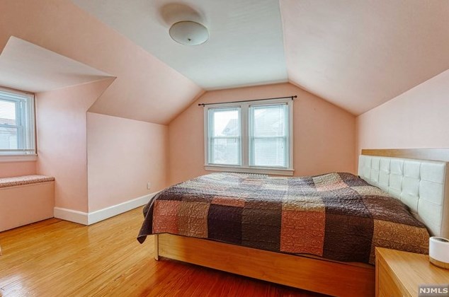 1244 12th St, Fair Lawn NJ  07410-2230 exterior
