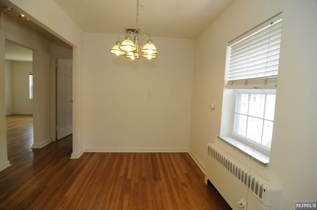 5 Heights Rd, Ridgewood NJ  07450-3107 exterior
