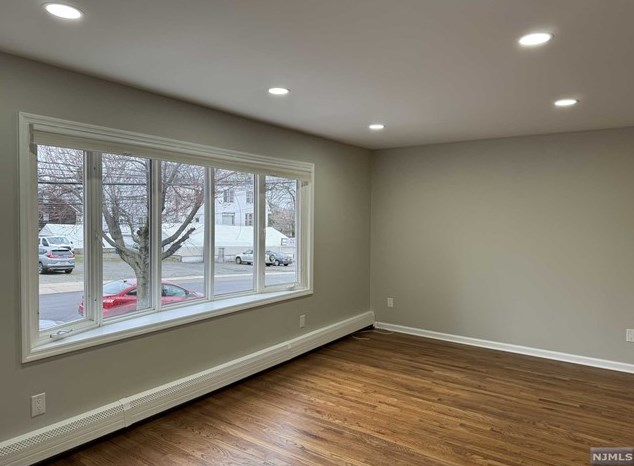 318 Stewart Ave, Kearny NJ  07032-3640 exterior