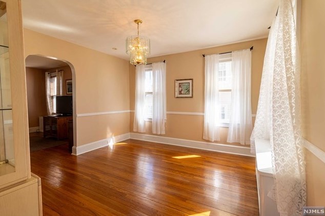 8 Crane Ave, Rutherford NJ  07070-2807 exterior