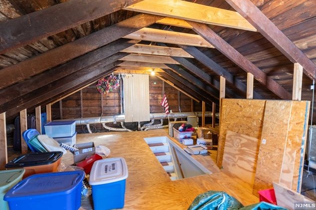 8 Crane Ave, Rutherford NJ  07070-2807 exterior