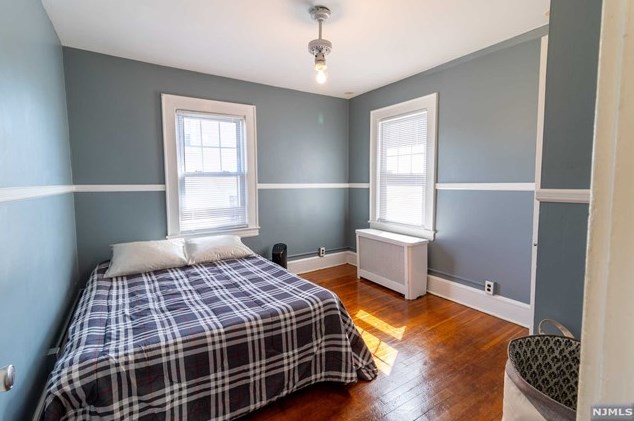 8 Crane Ave, Rutherford NJ  07070-2807 exterior