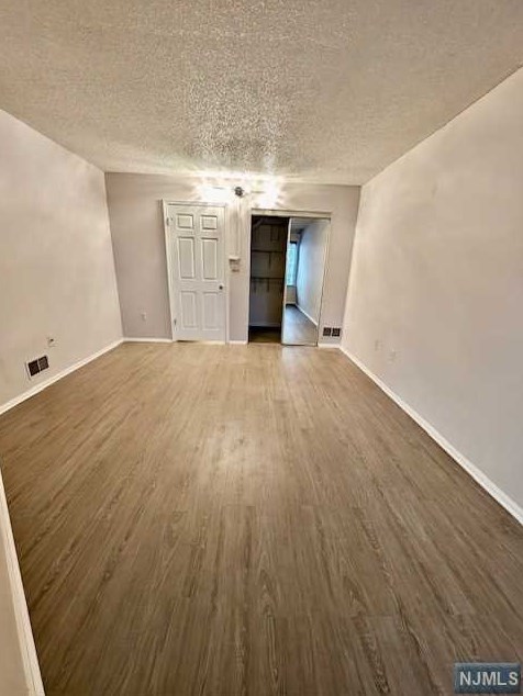 1452 York St, Mahwah NJ 07430-3263 exterior