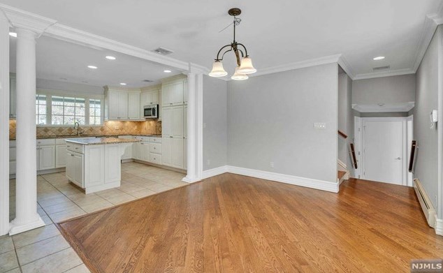 147 Saddlewood Dr, Hillsdale NJ  07642-1331 exterior
