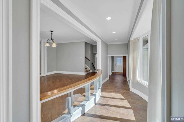 147 Saddlewood Dr, Hillsdale NJ  07642-1331 exterior