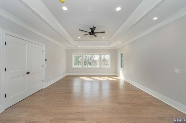 104 Birchwood Rd, Paramus NJ  07652-1950 exterior