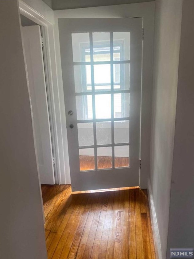 3 Farview Ave, Paramus NJ  07652-2701 exterior