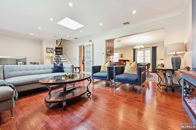 58 Gilmore Ave, Cresskill NJ  07626-1120 exterior