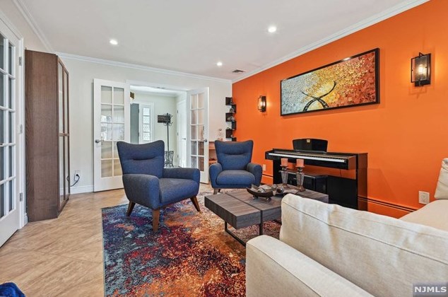 58 Gilmore Ave, Cresskill NJ  07626-1120 exterior