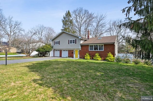 58 Gilmore Ave, Cresskill NJ  07626-1120 exterior
