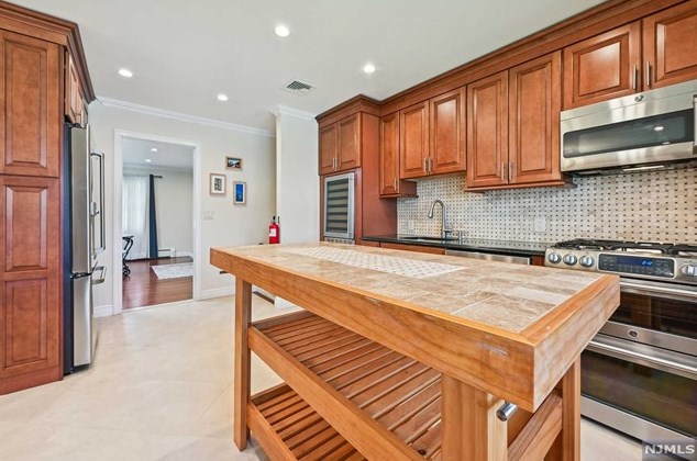 58 Gilmore Ave, Cresskill NJ  07626-1120 exterior