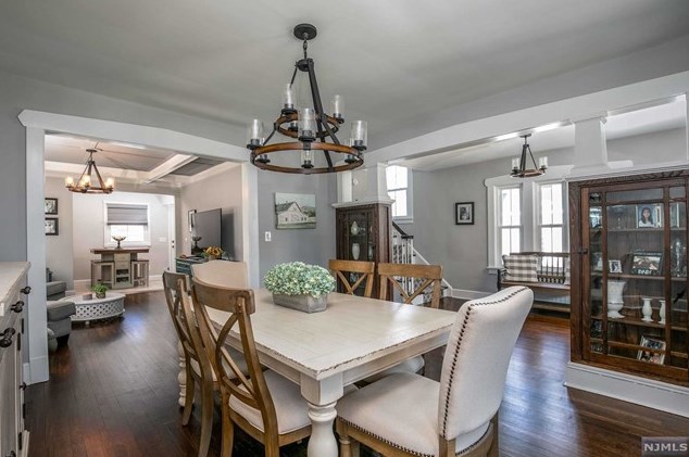 14 Courier Pl, Rutherford NJ  07070-1102 exterior