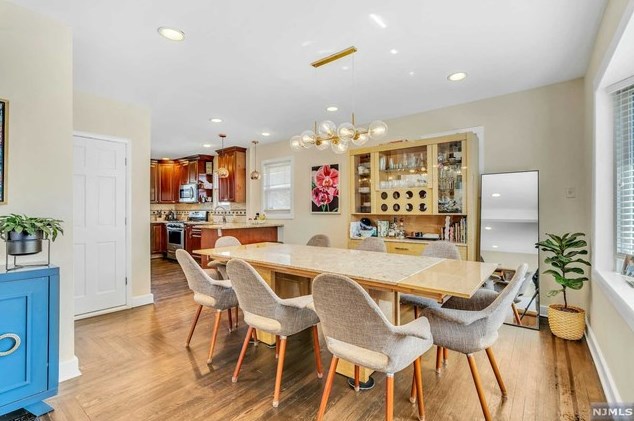 341 Herrick Ave, Teaneck NJ 07666-3306 exterior