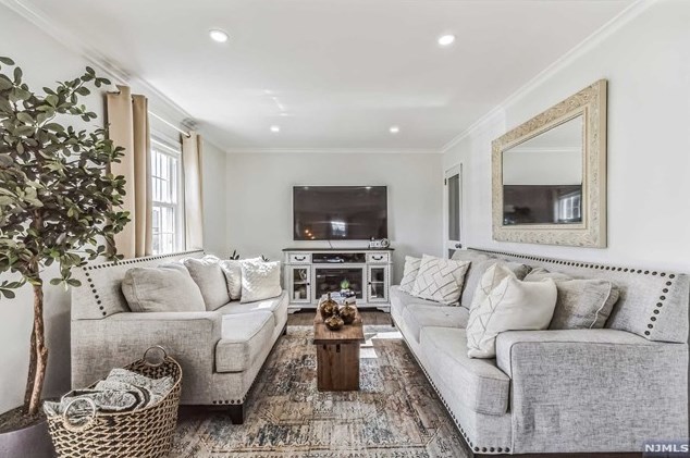 1 Haledon Ct, Paterson NJ exterior