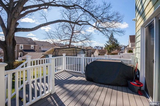 18 Bell St, Belleville NJ  07109-2731 exterior