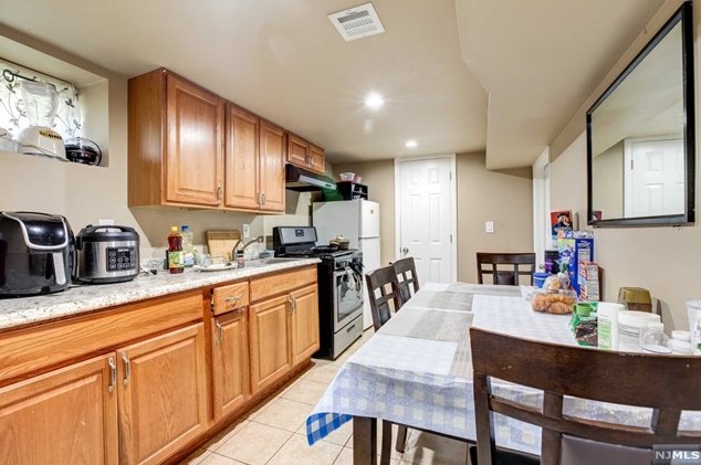 18 Bell St, Belleville NJ  07109-2731 exterior