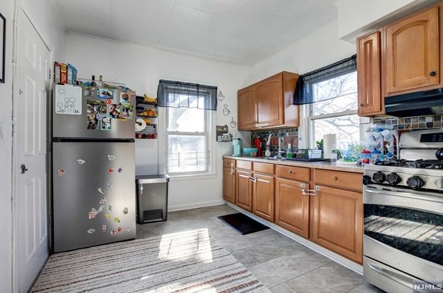 18 Bell St, Belleville NJ  07109-2731 exterior