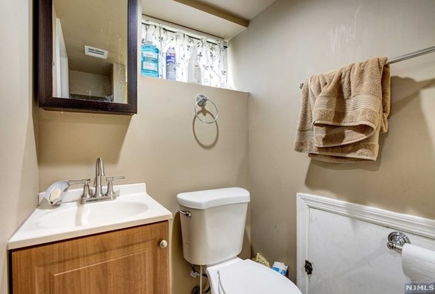 18 Bell St, Belleville NJ  07109-2731 exterior