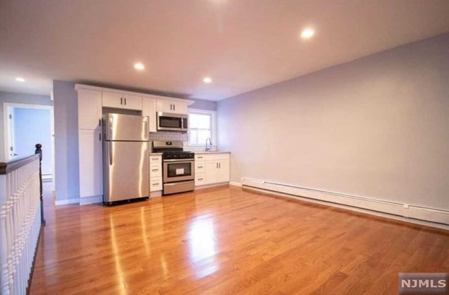 693 Chestnut St, Kearny NJ 07032-3014 exterior