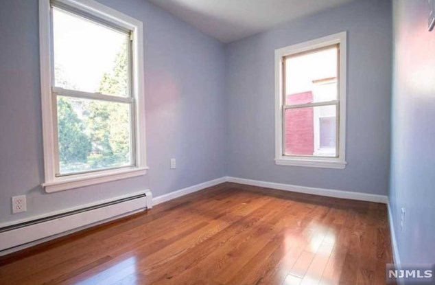 693 Chestnut St, Kearny NJ 07032-3014 exterior