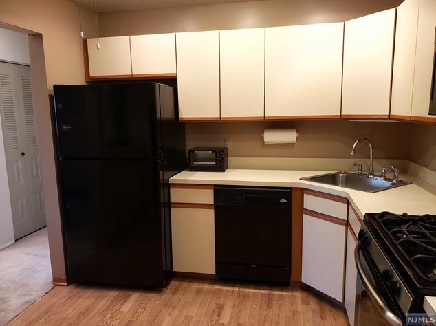 212 Robertson Way, Lincoln Park NJ  07035-1859 exterior