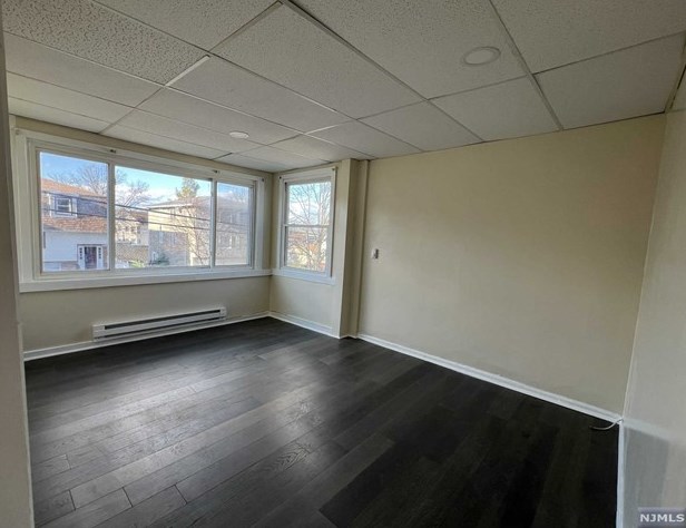 359 Highland Ave, Clifton NJ  07011-3316 exterior