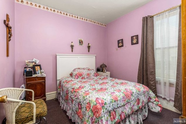 165 Devon St, Kearny NJ 07032-2423 exterior