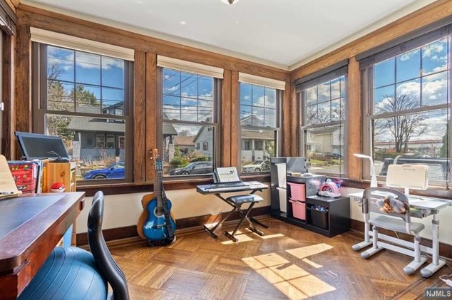 90 Elizabeth Ave, Elmwood Park NJ  07407-3021 exterior