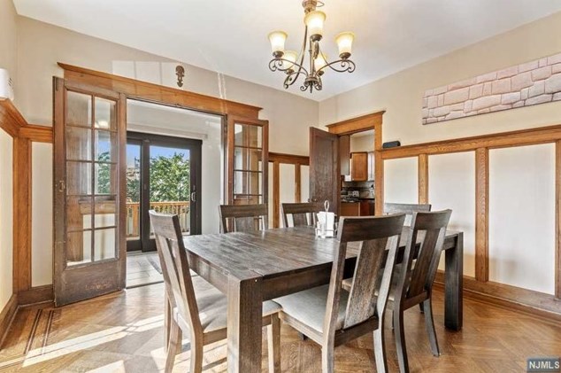 90 Elizabeth Ave, Elmwood Park NJ  07407-3021 exterior