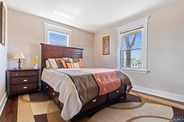 90 Elizabeth Ave, Elmwood Park NJ  07407-3021 exterior