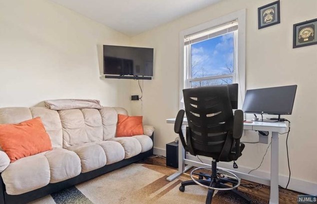 90 Elizabeth Ave, Elmwood Park NJ  07407-3021 exterior