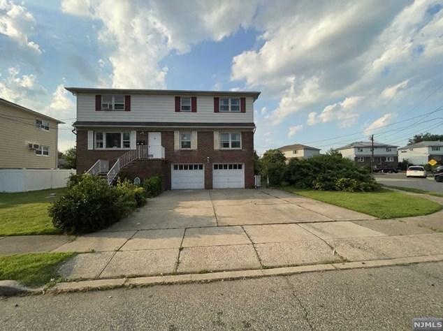 10 Millo Ct, Little Ferry NJ 07643-1062 exterior