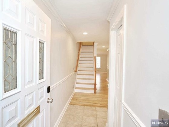 60 Holiday Ct, Westwood NJ  07675-5708 exterior