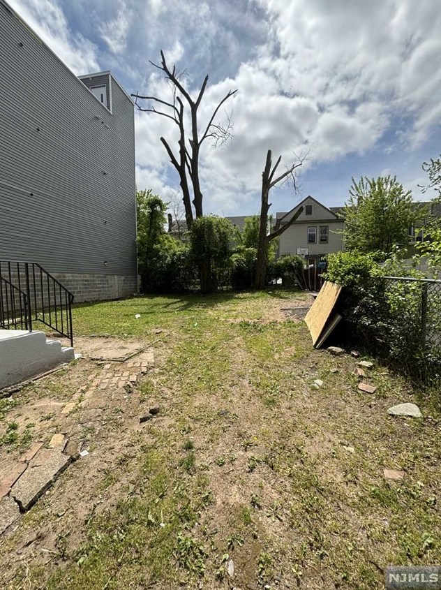 120 Godwin Ave, Paterson NJ  07501-1603 exterior