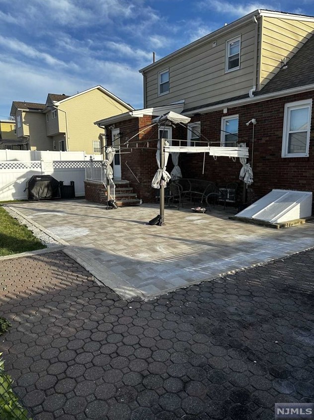 189 South St, Saddle Brook NJ  07663-5455 exterior