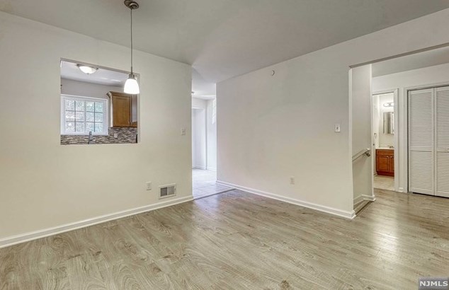 1807 Faulkner Ct, Mahwah NJ  07430-3491 exterior